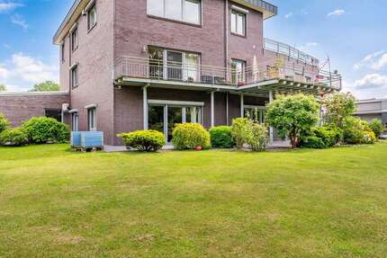 Halle in Henstedt-Ulzburg 2.000.000 € 459 m² zimmer