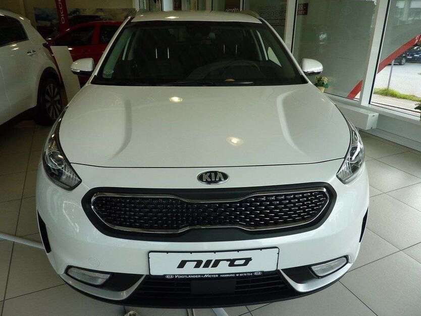 Kia Niro 49.570 km 16.985 € Hamburg 22049