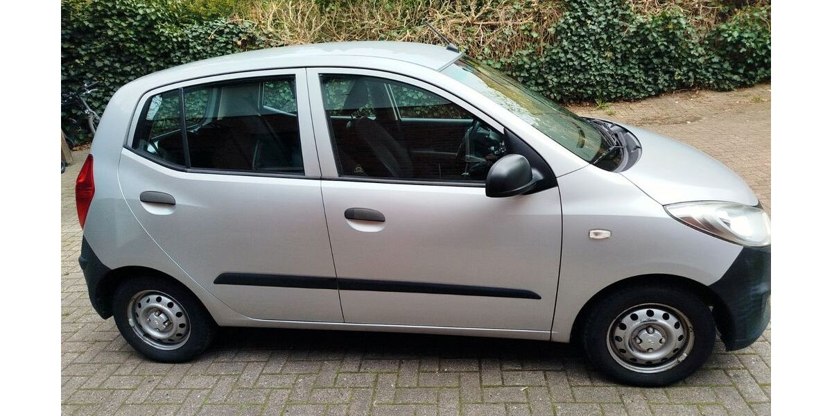 Hyundai i10 64.000 km 4.000 &euro; Hamburg 22111