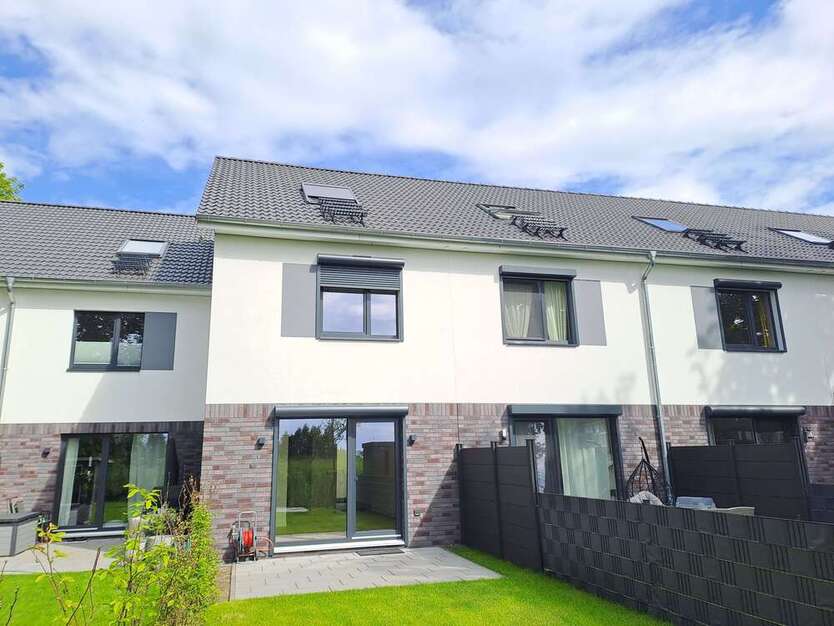 Haus zum Mieten in Hamburg 1.650 € 111 m²