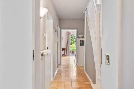 Charmantes Einfamilienhaus im Stil der 50er Jahre - Ein Ort voller Geschichte und Potential 5 zimmer