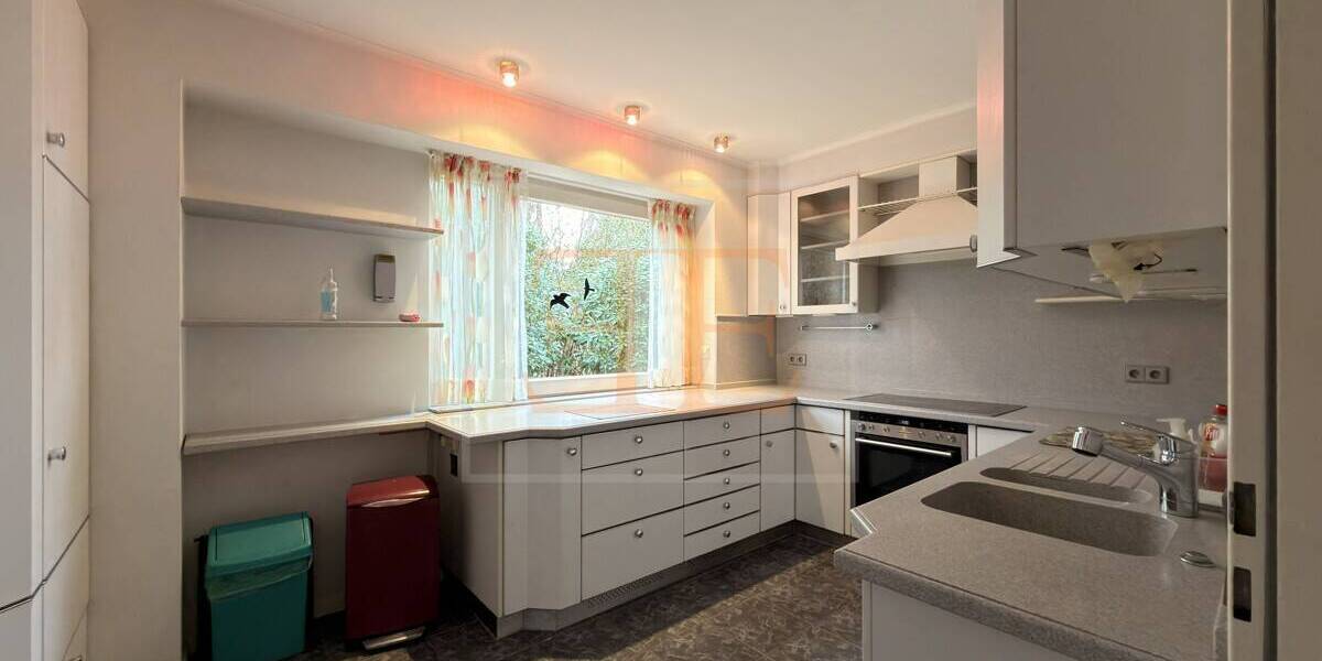 Charakterstarkes Architektenhaus mit Wellnessbereich und Indoor-Pool in Hamburg-Volksdorf - Einfamilienhaus Hamburg / Volksdorf Volksdorf | Angebot:26230730