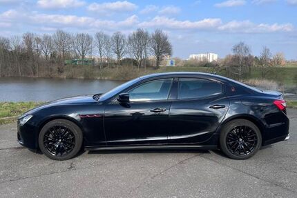 Maserati Ghibli 156.670 km 19.500 &euro; Hamburg 22761