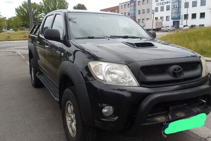 Toyota Hilux 270.000 km 12.299 &euro; Hamburg 20537