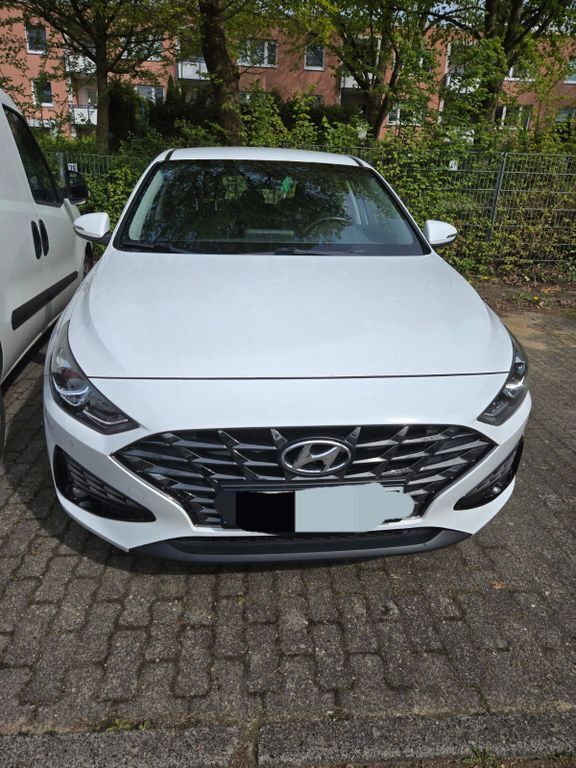 i30