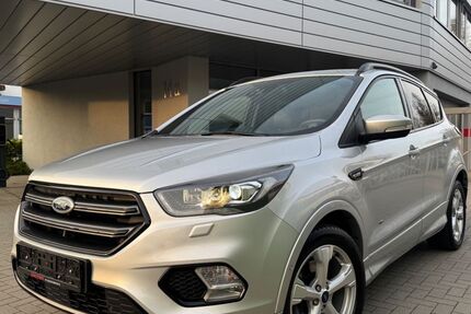 Ford Kuga 81.000 km 17.900 &euro; Pinneberg 25421