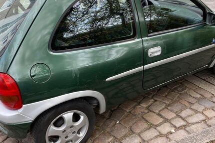 Opel Corsa 42.000 km 1.780 &euro; Hamburg 20148