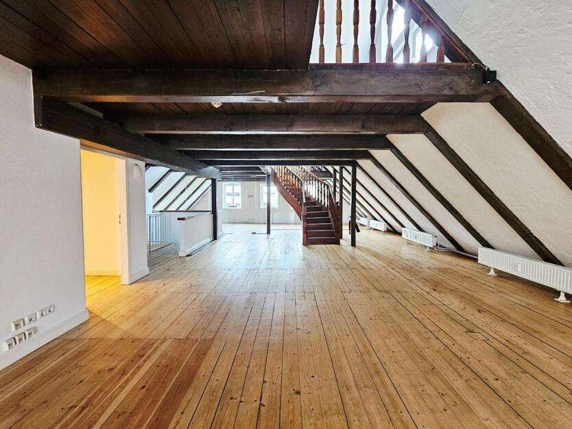 Büro in Hamburg 3.803 € 281.7 m²