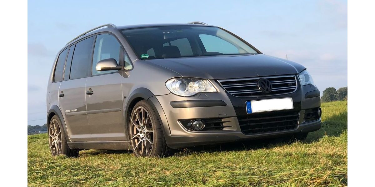 VW Touran 260.900 km 6.499 &euro; Bargfeld-Stegen 23863