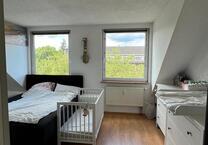 2,5-Zimmer-Maisonette-Wohnung im Dachgeschoss mit Loggia