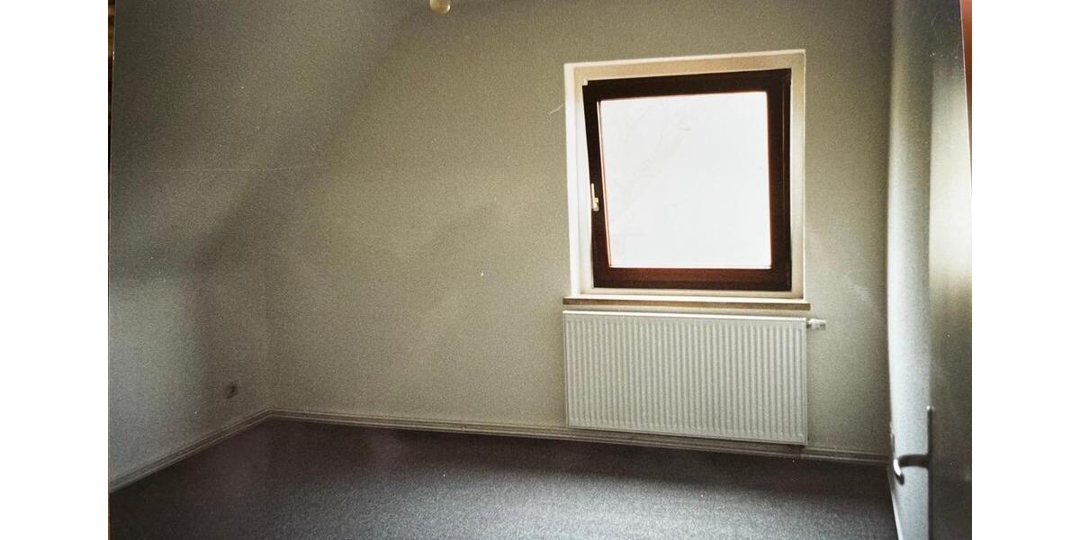Dachgeschoßwohnung Pinneberg - 2.5 Zimmer, 48 m&sup2;, 120.000&euro; | Angebot:27081999