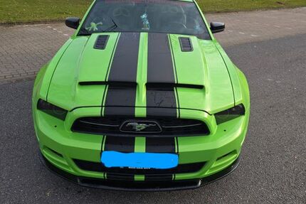 Ford Mustang 114.000 km 17.500 &euro; Klein Nordende 25336