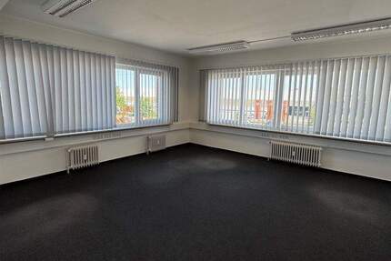 Gewerbeobjekt Hamburg Billbrook - 1 Zimmer, 360 m&sup2;, 3.924&euro; | Angebot:24791227