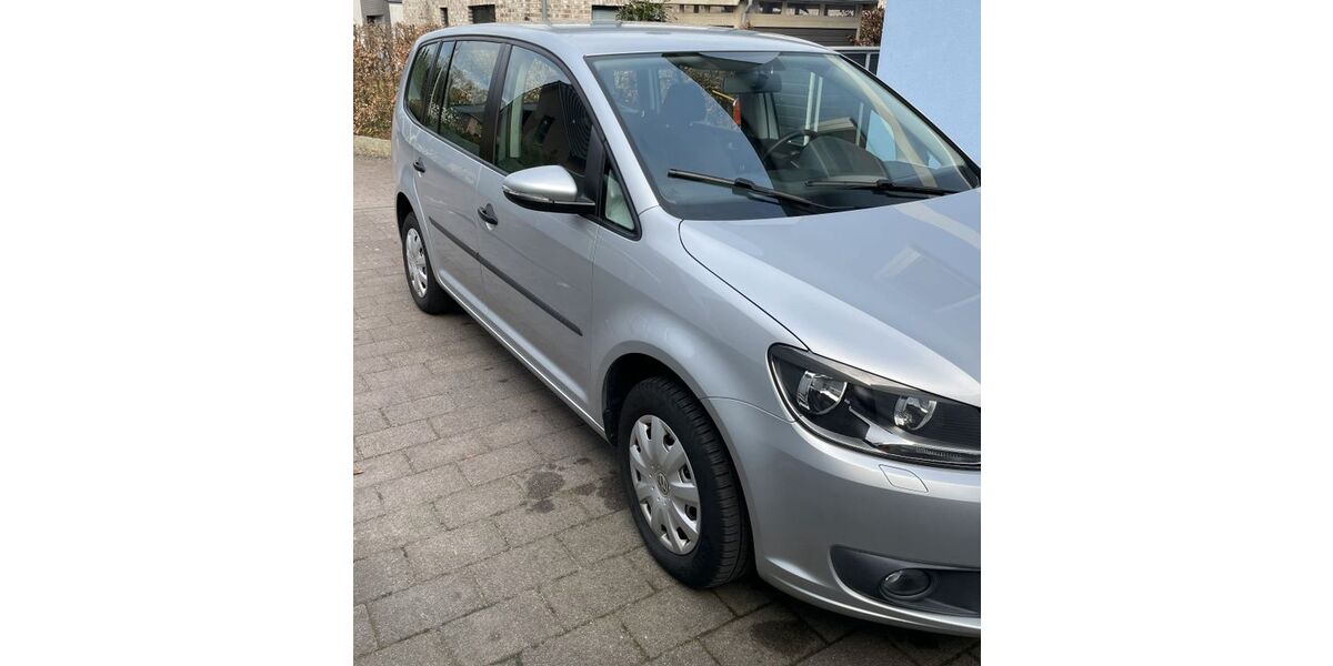 VW Touran 102.000 km 10.900 &euro; Quickborn 25451