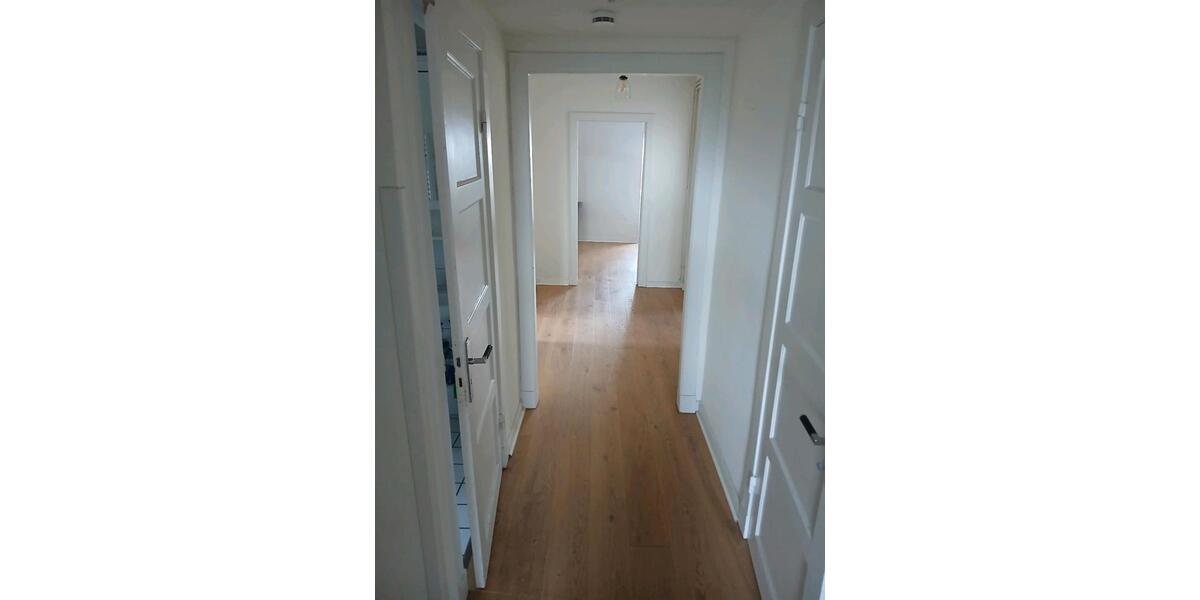 Etagenwohnung Hamburg Wandsbek - 4 Zimmer, 81 m&sup2;, 2.000&euro; | Angebot:26044320