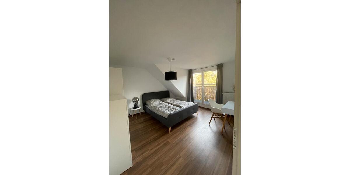 Dachgeschoßwohnung Hamburg Barmbek-Nord - 2 Zimmer, 65 m&sup2;, 1.650&euro; | Angebot:25351823