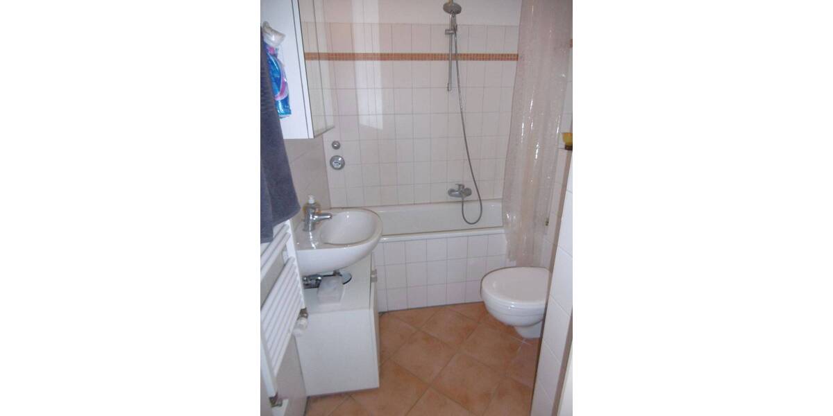 Etagenwohnung Hamburg Farmsen-Berne - 2 Zimmer, 67 m&sup2;, 570&euro; | Angebot:26277083