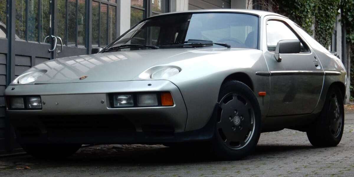 Porsche 928 100.055 km 19.500 &euro; Hamburg 22179