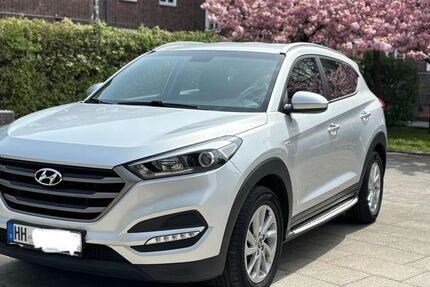 Hyundai TUCSON 90.000 km 14.700 &euro; Hamburg 22143