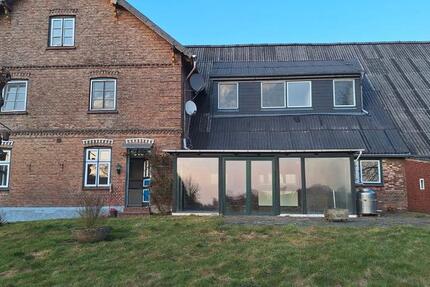 Wohnung Haseldorf - 3.5 Zimmer, 130 m&sup2;, 1.300&euro; | Angebot:26493034