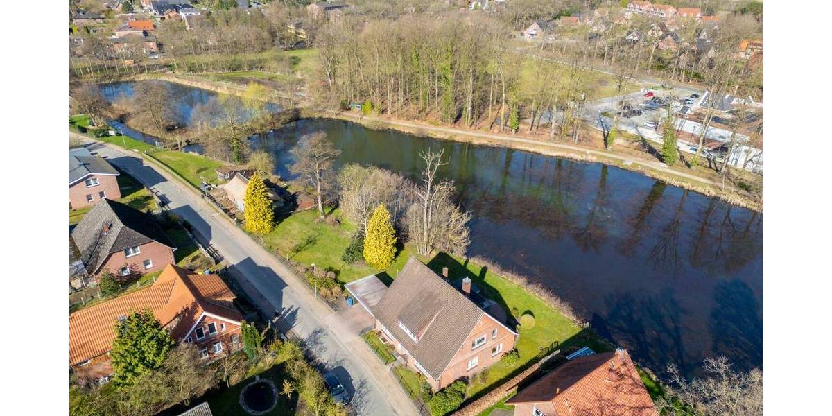 Einfamilienhaus Stelle Ashausen - 7 Zimmer, 242 m&sup2;, 439.000&euro; | Angebot:26055357