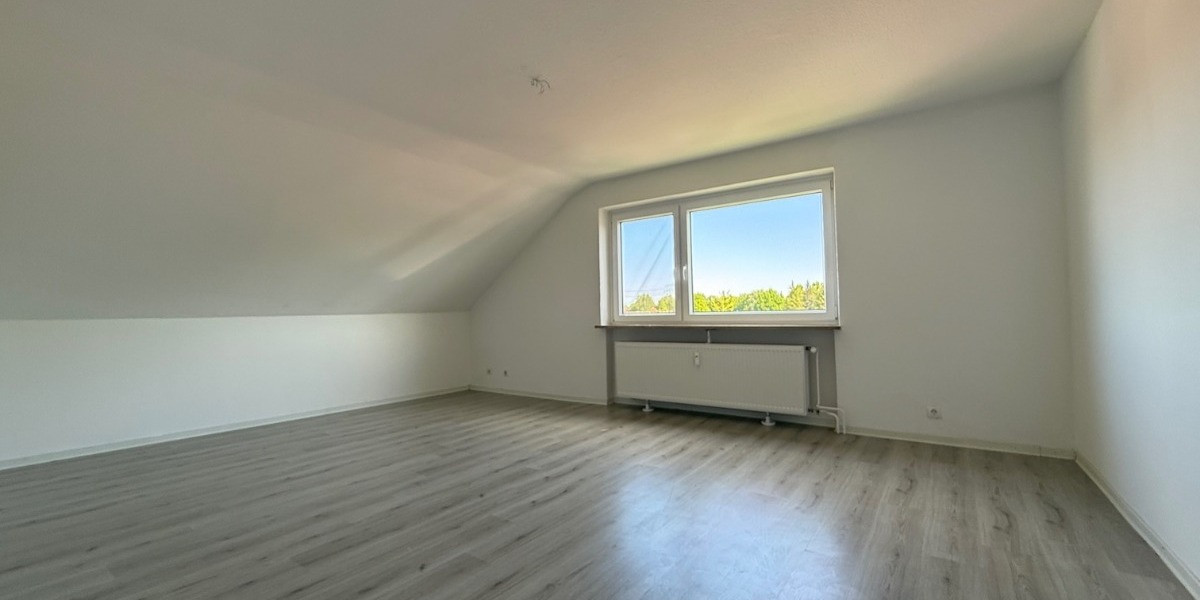 Ca. 150 m² Wohn-Nutzfläche - Keine Käuferprovision - Dachgeschoßwohnung Halstenbek | Angebot:24615958