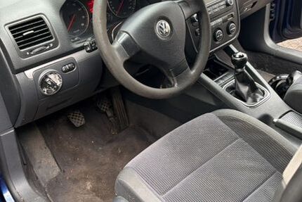 VW Jetta 151.704 km 2.500 &euro; Hamburg 22117
