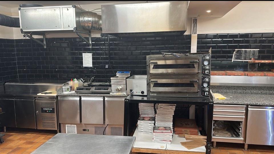 Gastro Lieferservice zu Verpachten - Voll Ausgestattet ! zimmer