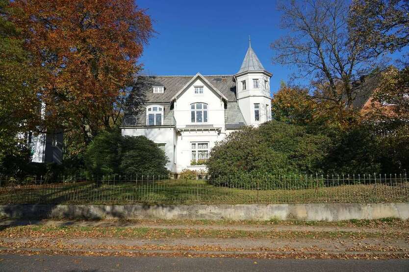 Haus zum Kaufen in Hamburg 3.300.000 € 365 m²