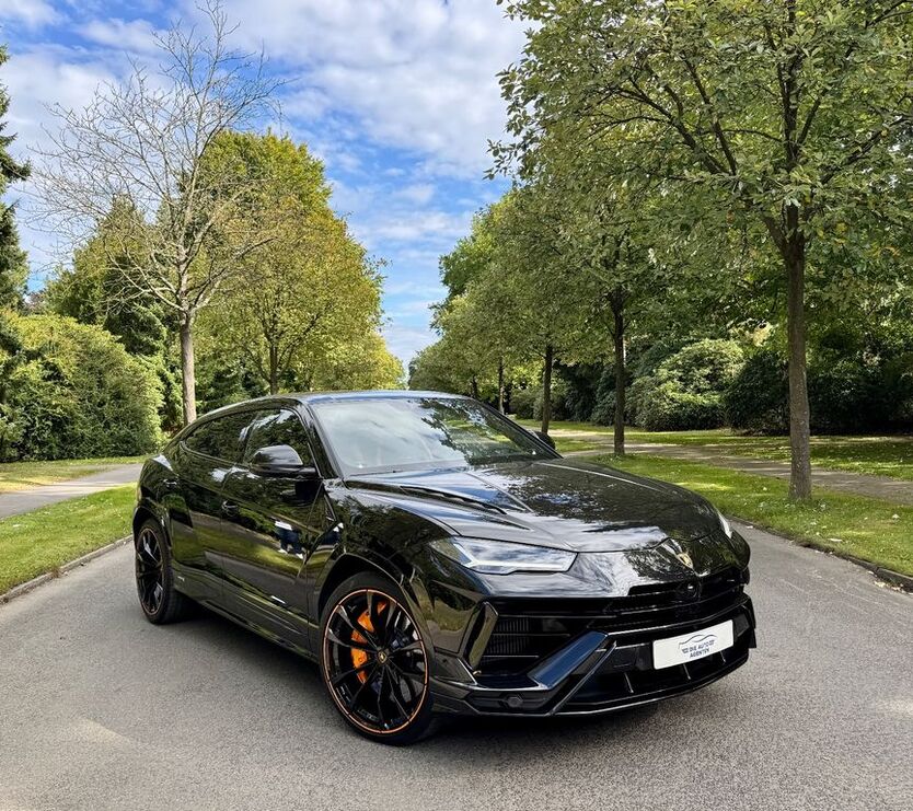 Lamborghini Urus 12.777 km 285.000 € Hamburg 22303