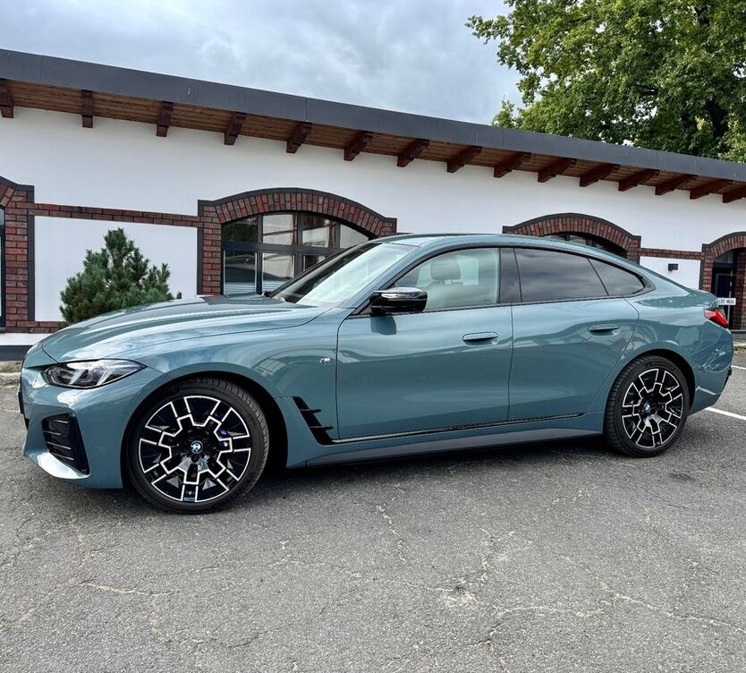 BMW i4 9.000 km 61.890 € Hamburg 22607