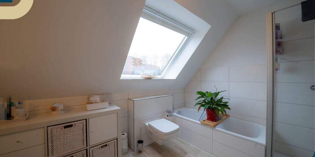 Doppelhaushälfte Pinneberg - 4 Zimmer, 170 m&sup2;, 2.200&euro; | Angebot:25050493