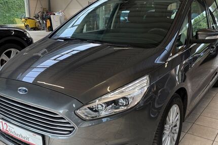 Ford Galaxy 125.686 km 15.399 € Buxtehude 21614
