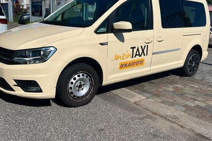 VW Caddy 322.484 km 5.900 &euro; Hamburg OT Hamm 20537