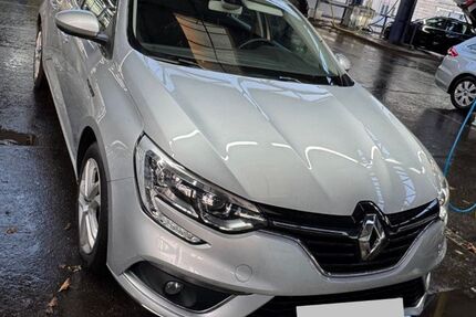 Renault Megane 127.400 km 9.000 &euro; Hamburg 22763