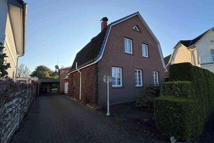 Viel Potenzial in Tornesch! Einfamilienhaus mit Teilkeller und Garage 4 zimmer