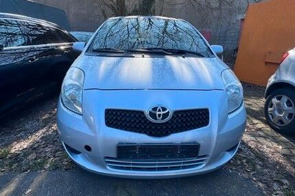 Toyota Yaris 206.000 km 3.200 &euro; Hamburg 22113