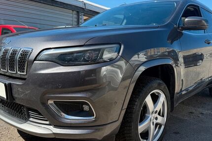 Jeep Cherokee 133.591 km 14.990 &euro; Hamburg 22179