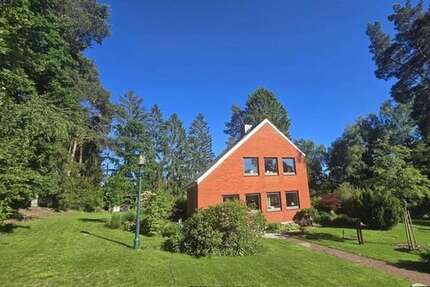 Haus Bendestorf - 6 Zimmer, 175 m&sup2;, 2.450&euro; | Angebot:26071450