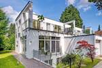 Design trifft Behaglichkeit - stilvolles Einfamilienhaus mit Garten und Dachterrasse! 4 zimmer