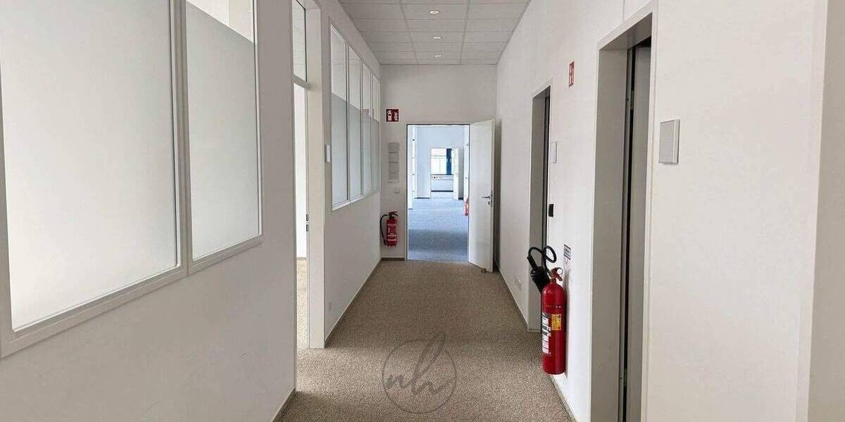 Gewerbeobjekt Hamburg Rahlstedt - 2 Zimmer, 76 m&sup2;, 988&euro; | Angebot:26903027