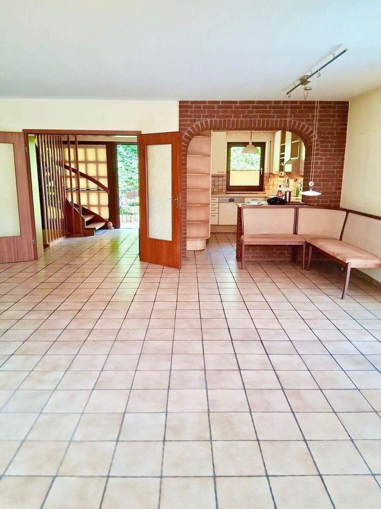 über 300 m2 WflNfl. - xxl Landhaus für 2 Familien oder große Familie - FREI - 2 x 5 Zimmer - Kamin - Sauna - riesiger Keller -