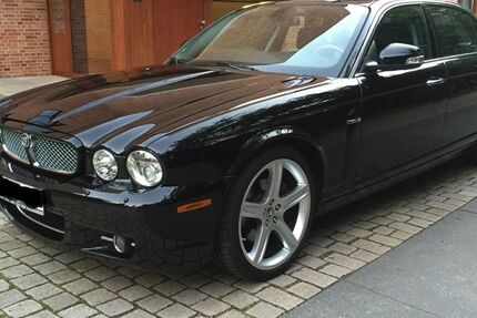 Jaguar XJ 82.500 km 35.900 &euro; Hamburg 22605