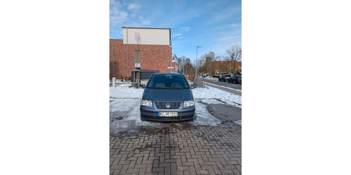 VW Sharan 286.500 km 3.200 &euro; GEESTHACHT 21502