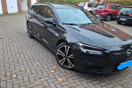 Opel Insignia 93.000 km 22.850 € Hamburg 21035