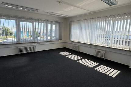Gewerbeobjekt Hamburg Billbrook - 6 Zimmer, 180 m&sup2;, 1.962&euro; | Angebot:26903020