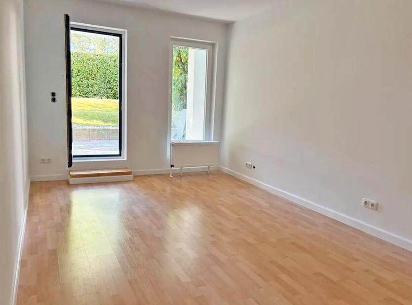 -Provisionsfrei- Maisonette- Wohnen mit EndReihenhaus Charakter