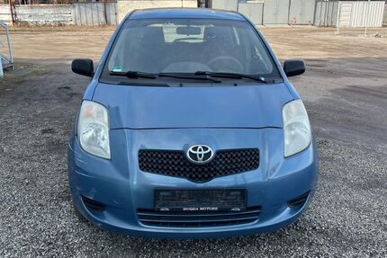 Toyota Yaris 269.830 km 1.990 &euro; Hamburg 22113