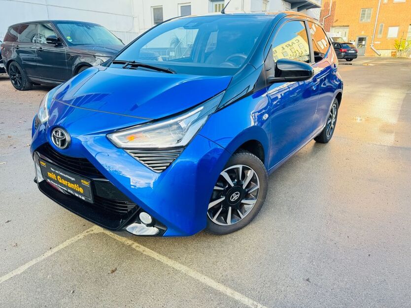 Toyota Aygo (X) 17.500 km 11.900 € Hamburg 20537