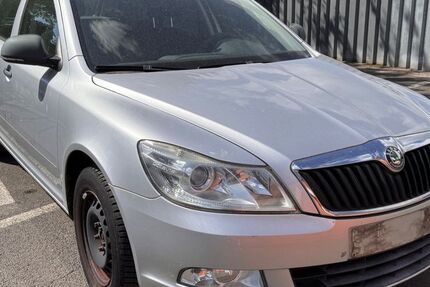 Skoda Octavia 182.000 km 900 € Hamburg 20129